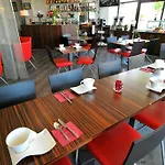 Отель De Loire Et Restaurant Les Bateliers Trelaze
