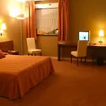 De Loire Et Restaurant Les Bateliers Trelaze