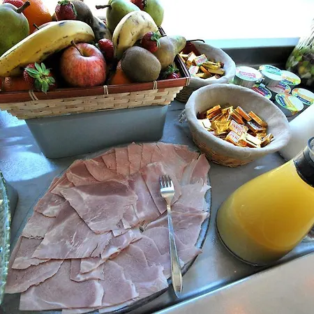 فندق De Loire Et Restaurant Les Bateliers