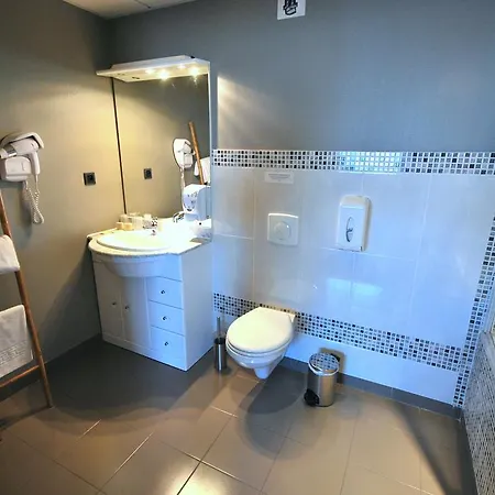 De Loire Et Restaurant Les Bateliers Hotel