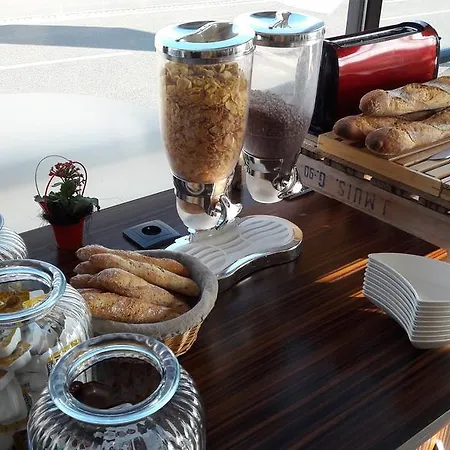 فندق De Loire Et Restaurant Les Bateliers 3*