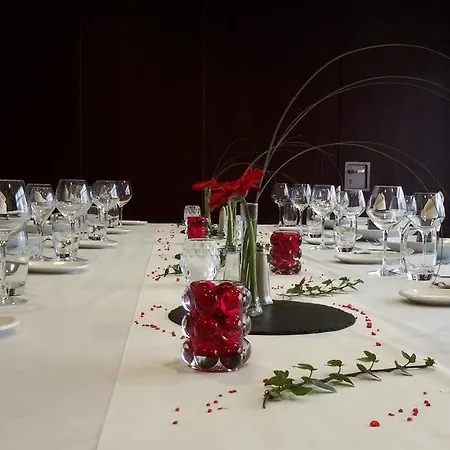 De Loire Et Restaurant Les Bateliers Szálloda