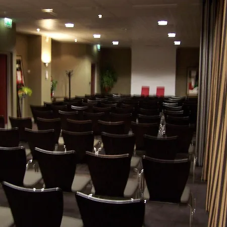 De Loire Et Restaurant Les Bateliers 호텔