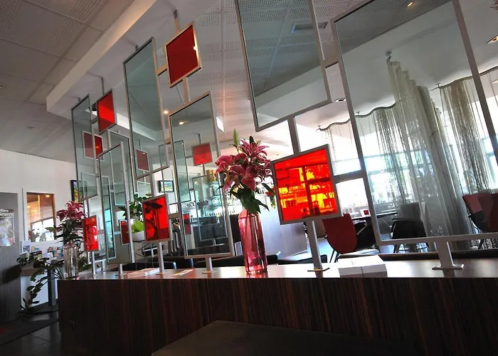 De Loire Et Restaurant Les Bateliers 호텔