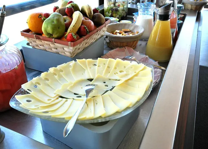 De Loire Et Restaurant Les Bateliers Hotel 3*