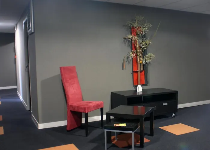 Hotel De Loire Et Restaurant Les Bateliers Trélazé